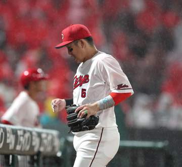 広島-日本ハム戦が降雨で試合が中断 1-1の同点で七回表途中から