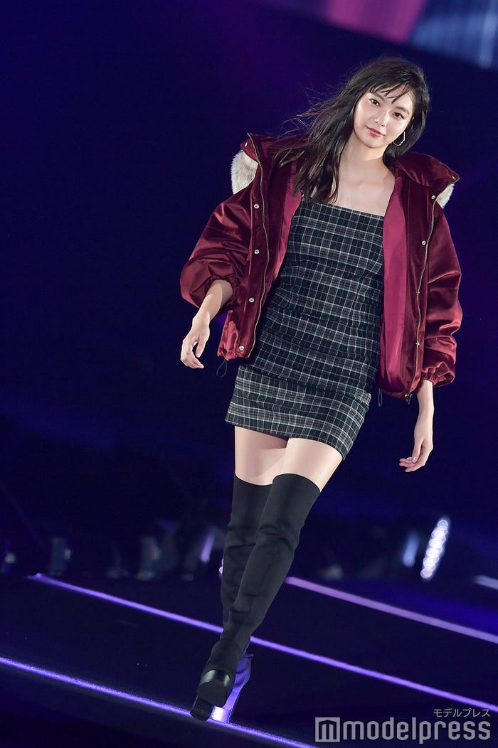 新川優愛 (C)モデルプレス