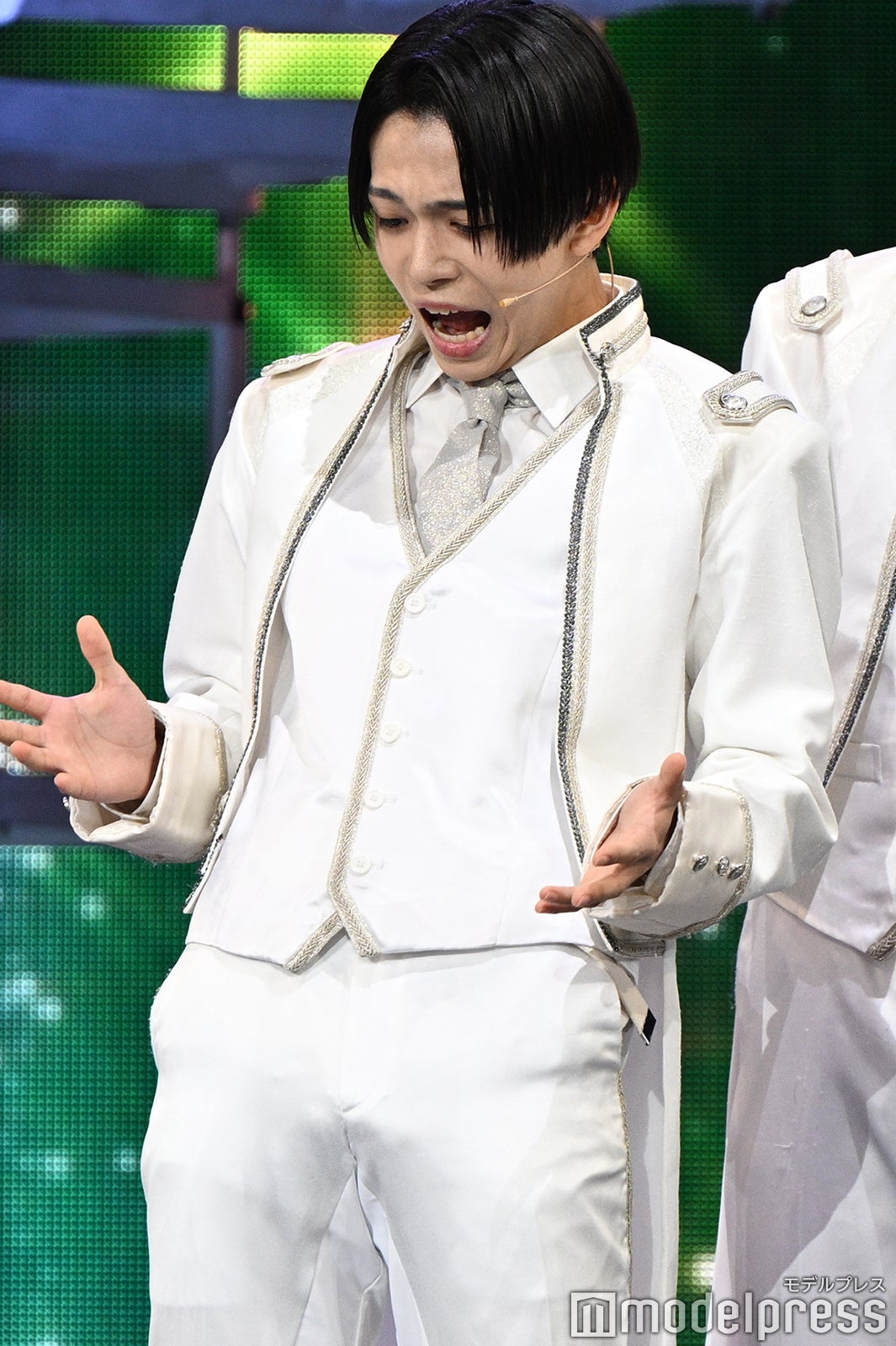 堂本光一から授かったテクニックを実演する織山尚大（C）モデルプレス