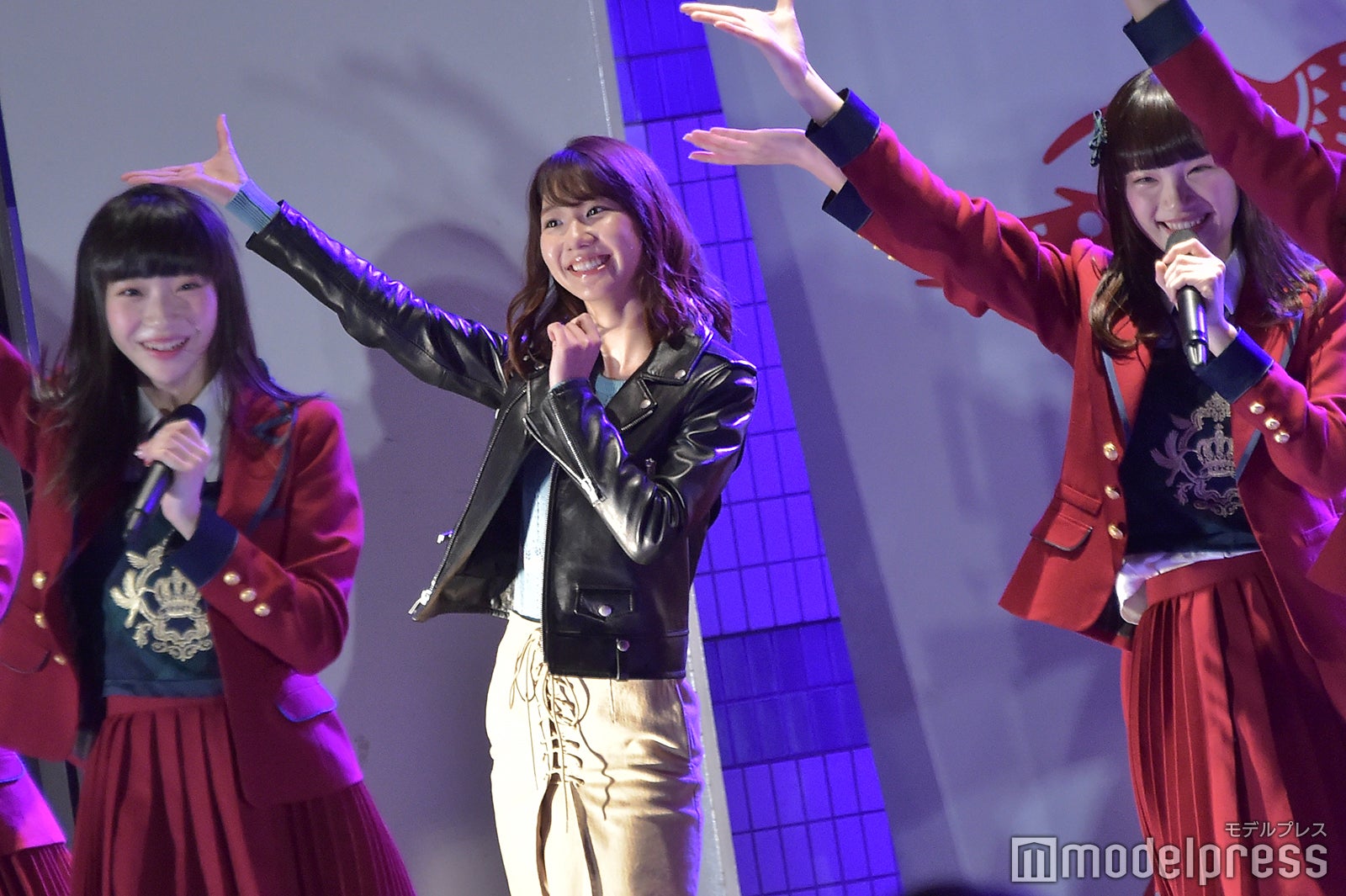 柏木由紀、NGT48フリーライブに私服で飛び入り参加 中井りかも駆けつけ“異例のフォーメーション”に