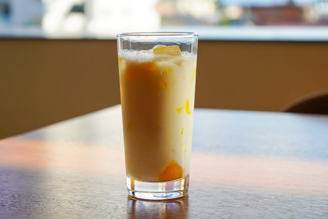 マンゴーラッシー