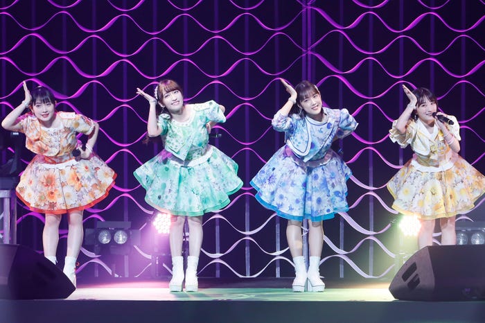 カントリー・ガールズ(森戸知沙希、山木梨沙、小関舞、船木結)(提供写真)