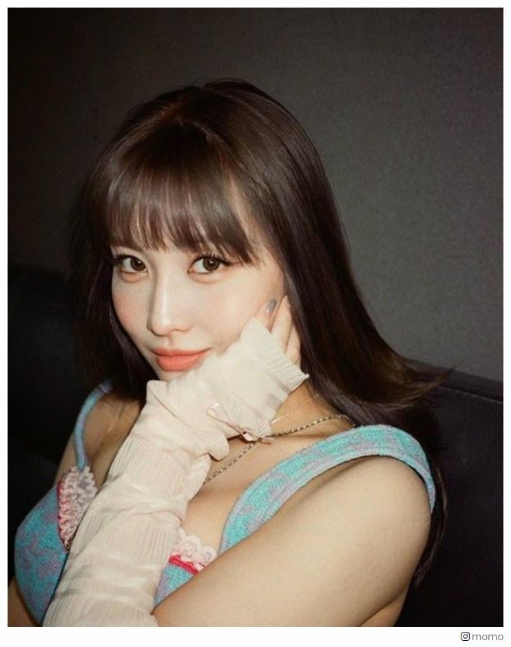 TWICEモモ、久々茶髪ショットにファン歓喜もナヨンからツッコミ「さすがナモ」「可愛すぎる」