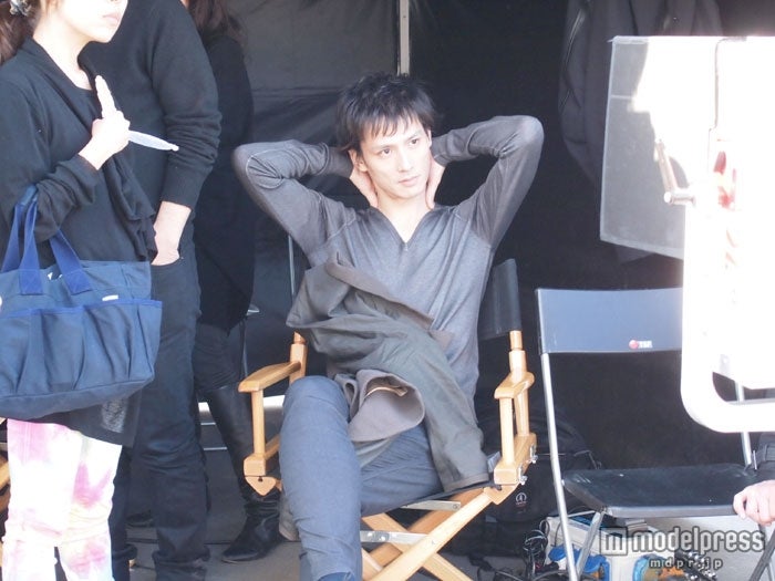 安藤政信／資生堂「TSUBAKI」ヘッドスパ新CMメイキングショット