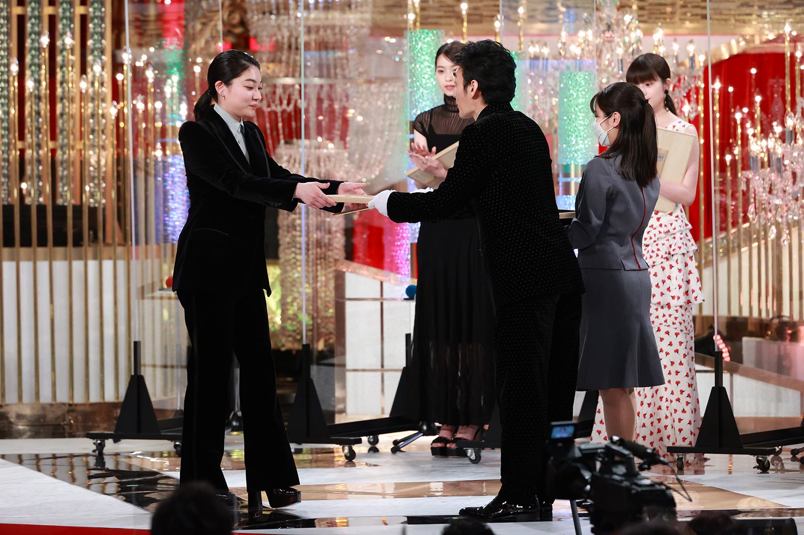 三浦透子、草なぎ剛（C）東京写真記者協会