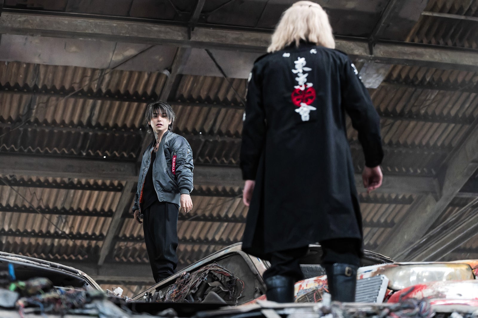 吉沢亮＆村上虹郎“かつての親友”がぶつかり合う「東京リベンジャーズ2」キャラクターPV・場面写真解禁