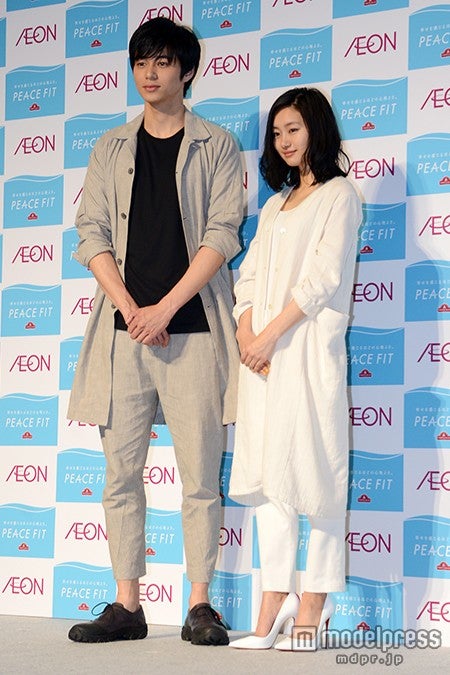 （左から）東出昌大、忽那汐里