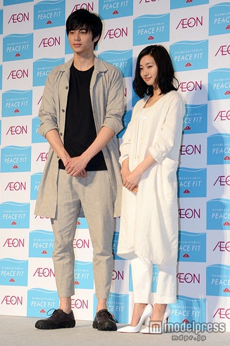 (左から)東出昌大、忽那汐里