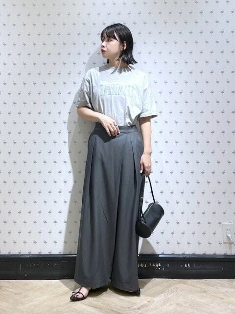 ワイドパンツ　コーデ