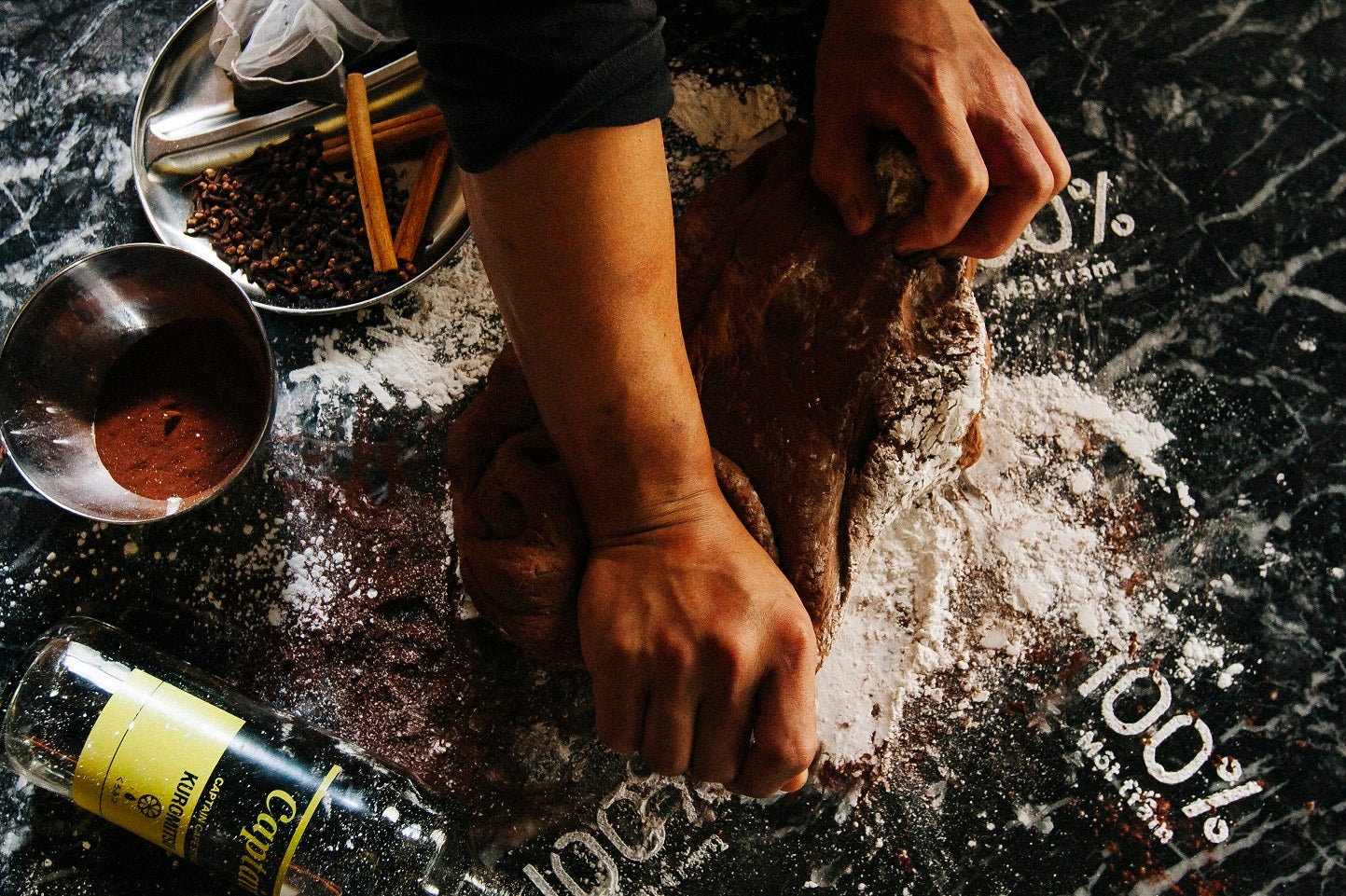 100％手作り製法／画像提供：株式会社 オペレーションファクトリー