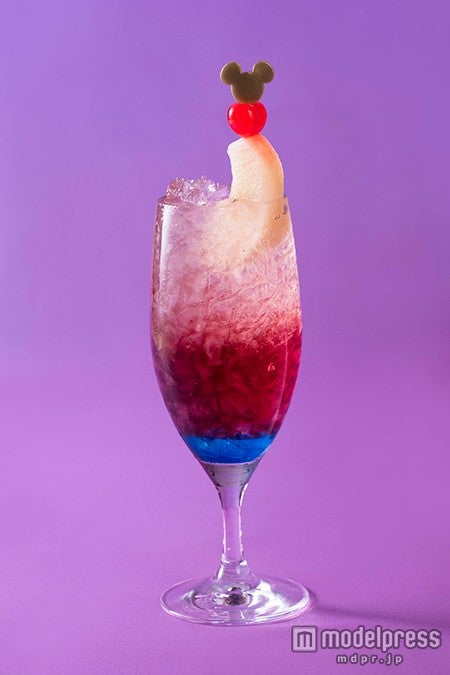 “ディズニー・ハロウィーン”スペシャルノンアルコールカクテル1，030円（C）Disney