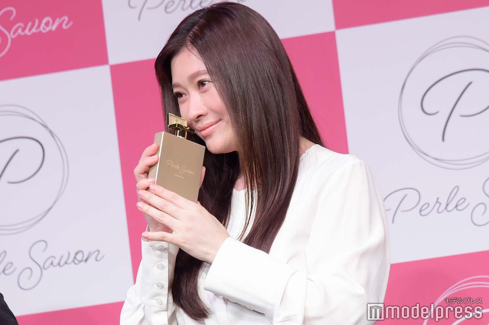 篠原涼子（C）モデルプレス