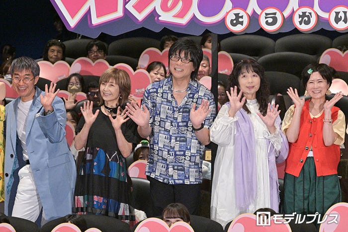 (左から)チョー、こおろぎさとみ、森川智之、ならはしみき、小林由美子(C)モデルプレス