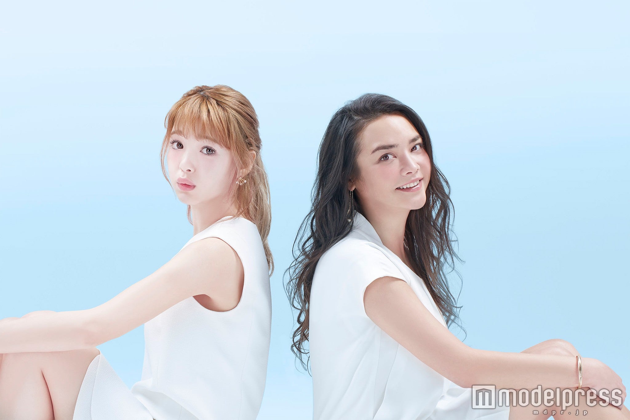 藤田ニコル、加賀美セイラ／新広告ビジュアルより