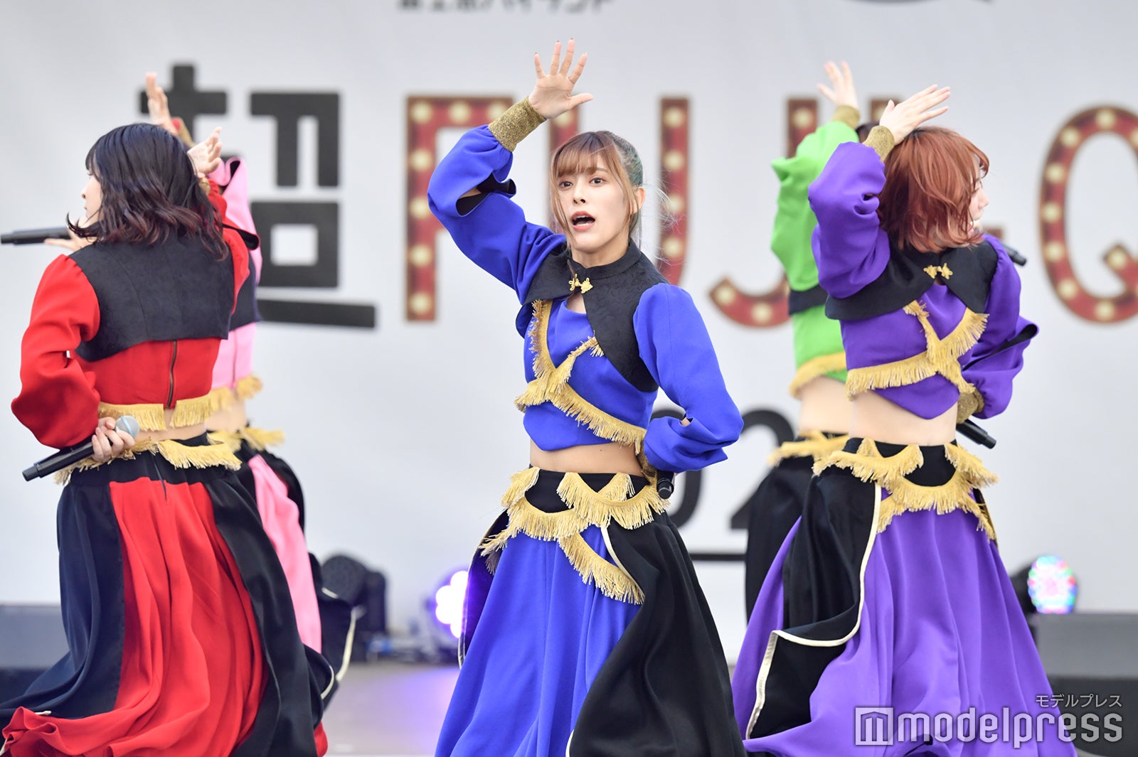 豆柴の大群（C）モデルプレス