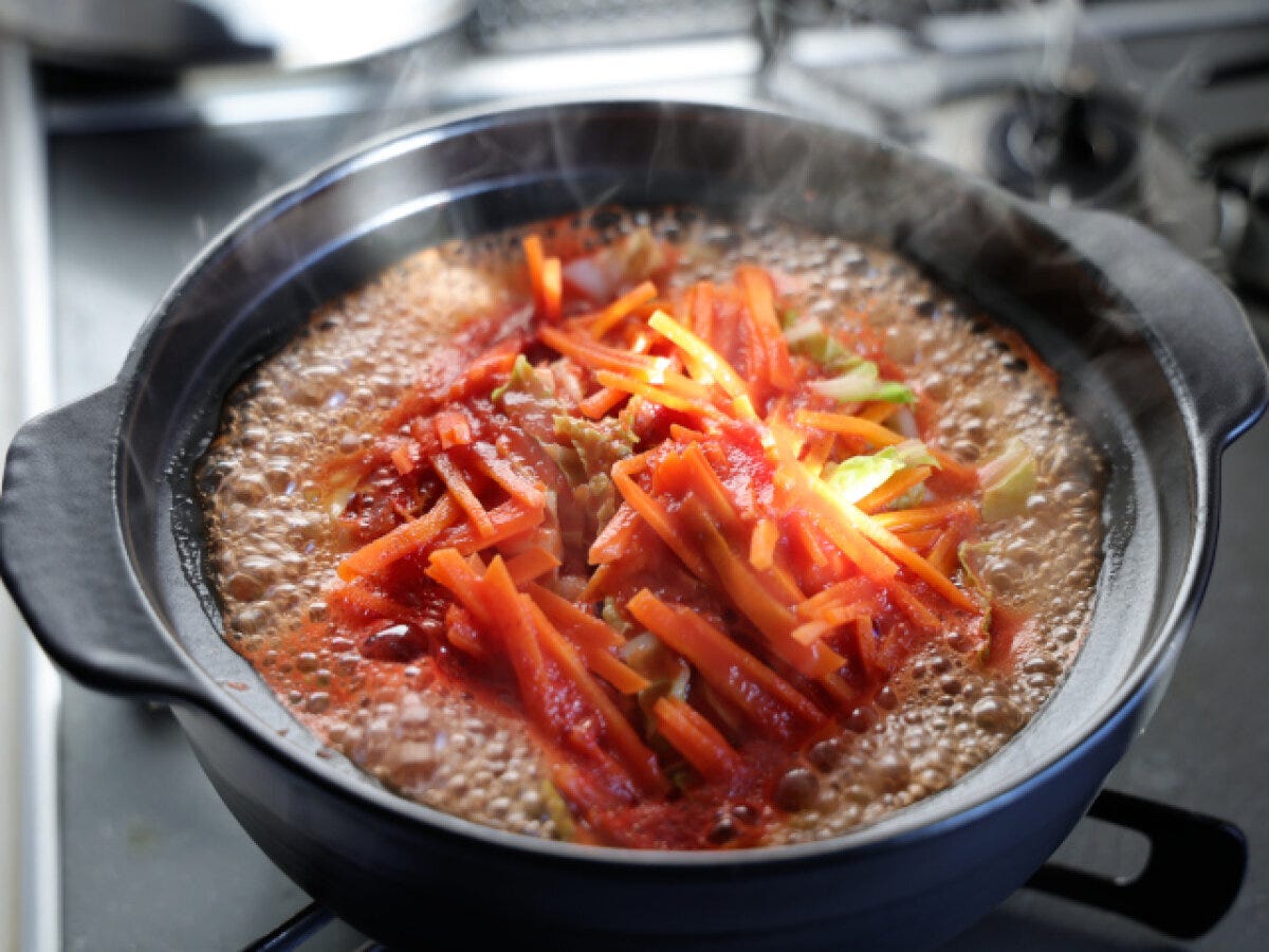 蓋をして6~7分ほど煮る 蓋をして6~7分ほど煮る