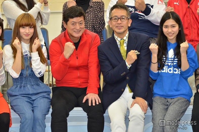 左から：梅田彩佳、陣内孝則、宮本亜門氏、田野優花