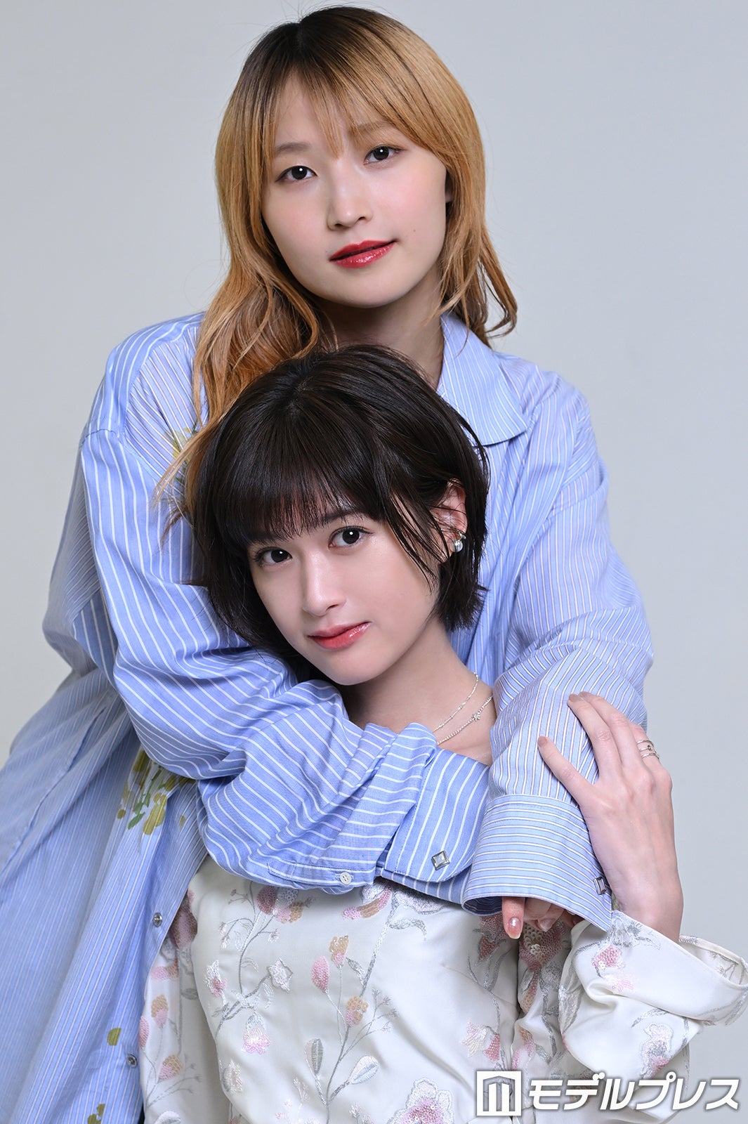 【鞘師里保＆小西桜子「付き合ってあげてもいいかな」インタビュー前編】2人で向き合った繊細な役作り 自身と役柄もリンク「冴子と私は同志」「自分の中にもみわはいる」
