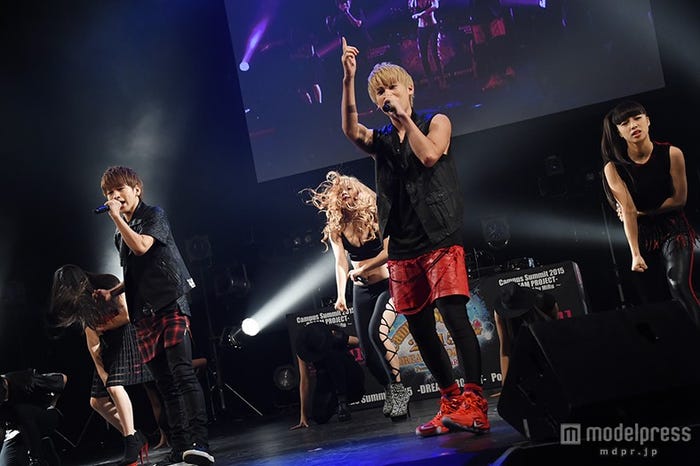 (左から)moca、佐藤友祐、hibiki、小見山直人、honoka