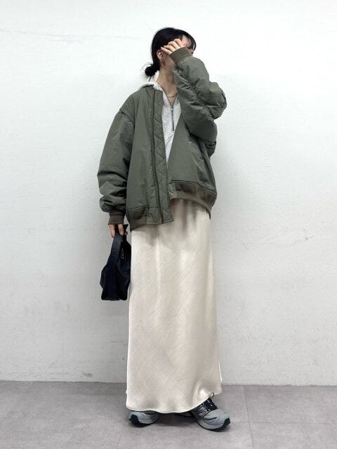 スポーツミックスコーデ 2025女性おすすめアウタースポーツミックスコーデ