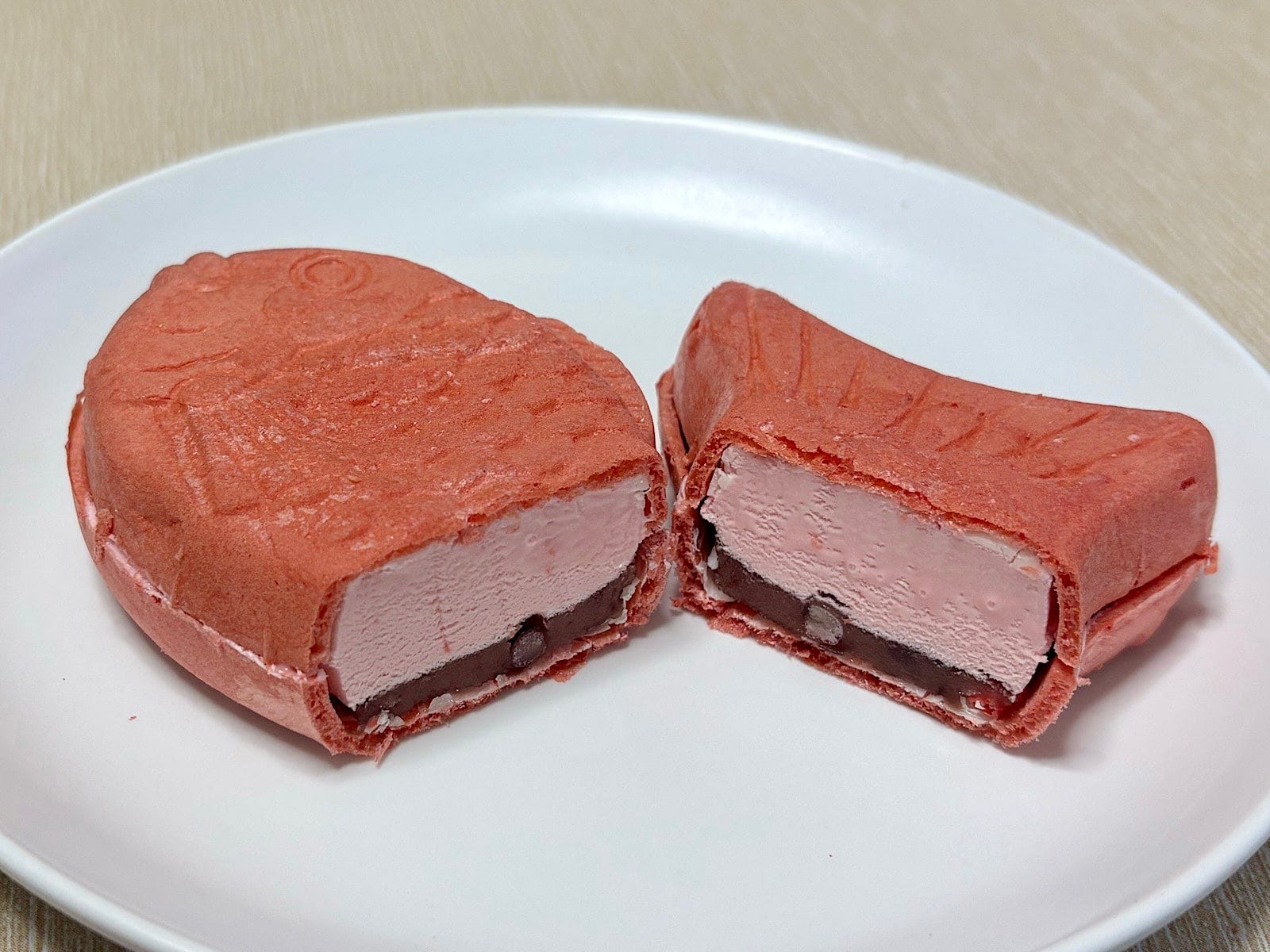 名前の通り、しっぽまであんこがぎっしり！