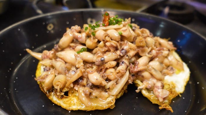 目玉焼きのホタルイカのせ(C)日本テレビ