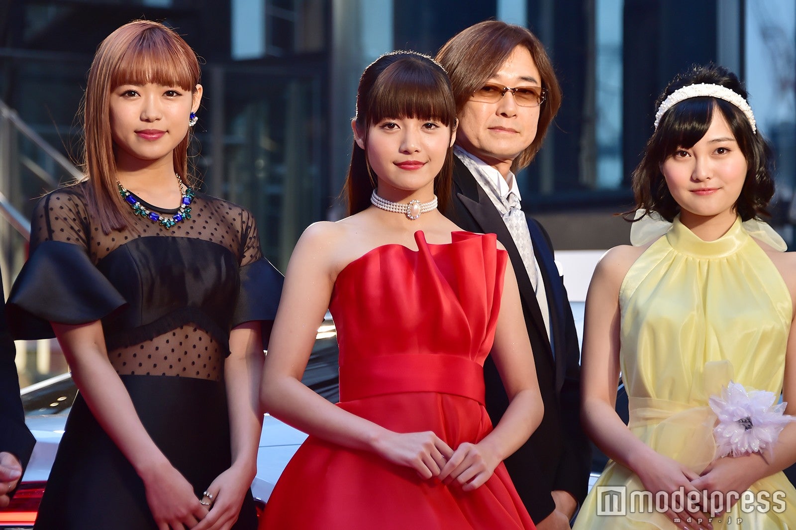 （左から）山口乃々華、美沙玲奈、灯敦生 （C）モデルプレス