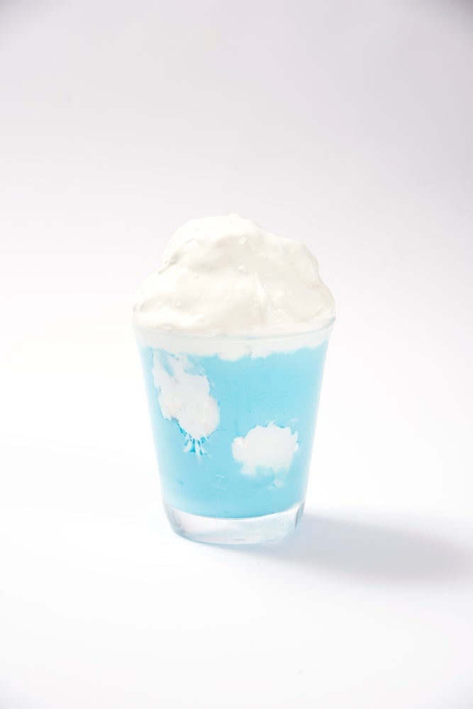 青空ヨーグルトスムージー980円（C）2017「打ち上げ花火、下から見るか？横から見るか？」製作委員会