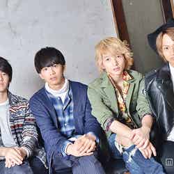 インタビューの様子／（左から）MASAKI、TAKUMI、RYUJI、To-i