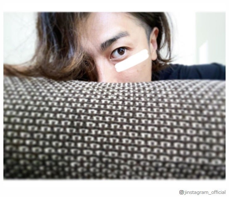 赤西仁、久々自撮りショットにファン歓喜「やっぱりカッコいい」の声