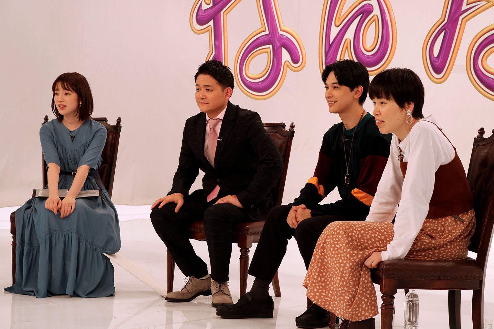 （左から）弘中綾香アナウンサー、ノブ、吉沢亮、誠子（C）テレビ朝日