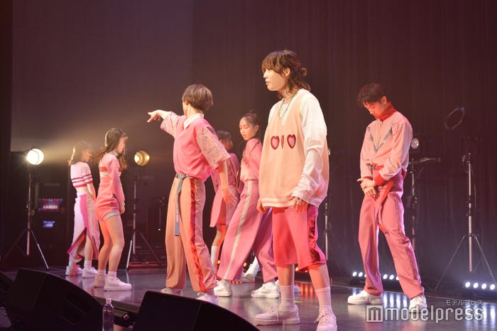 ONE LOVE ONE HEART(C)モデルプレス