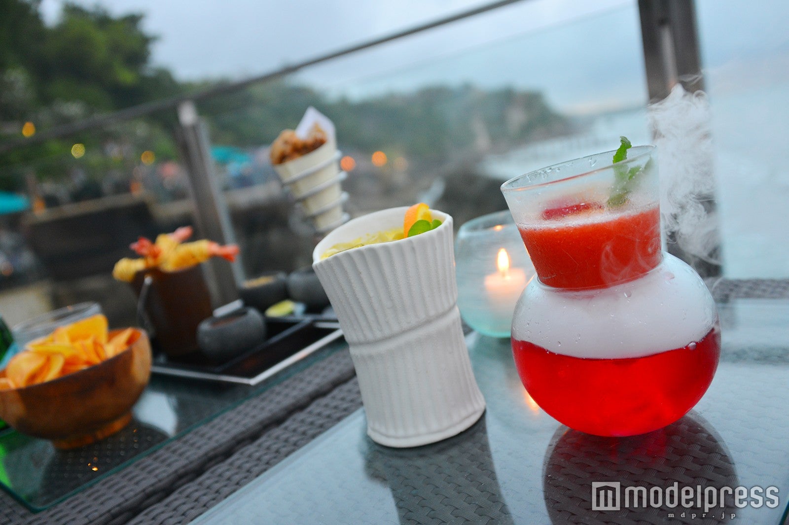 お洒落なオリジナルカクテル（C）モデルプレス