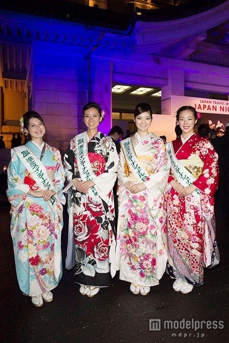 （左から）大杉麗美さん、皆川智苑さん、本郷李來さん、七野李冴さん