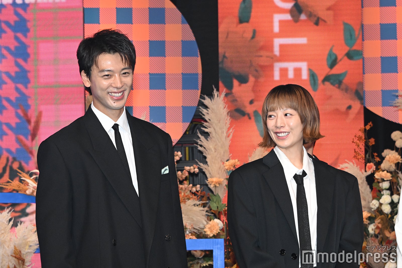 竹内涼真、夏帆（C）モデルプレス