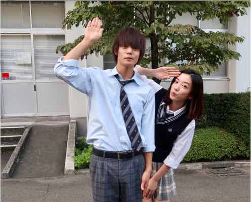 「蓮子ポーズ」の裏側明かされる 永野芽郁&窪田正孝の“カップルショット”にファン歓喜<僕たちがやりました>