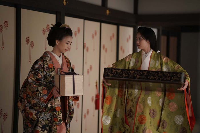 森川葵、西野七瀬「大奥」第2話より(C)フジテレビ