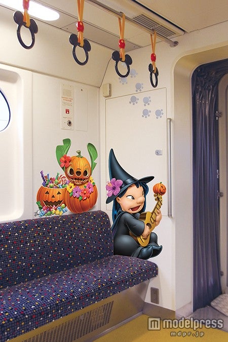 「スティッチ・エンカウンター・ライナー」の内装（C）ディズニー