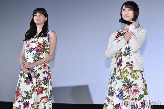 新川優愛、松井玲奈 (C)モデルプレス