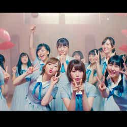 モデルプレス - HKT48の“キス待ち”が可愛い!48グループ初の試みも