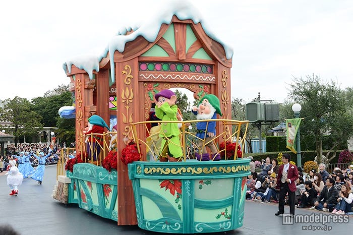 パレード「ディズニー・クリスマス・ストーリーズ」