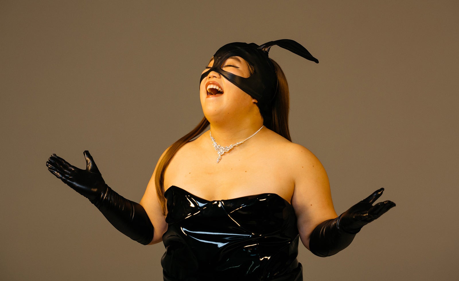 ゆりやん、SEXYバニーでアリアナ完全再現！インパクト大の本気アカペラ披露