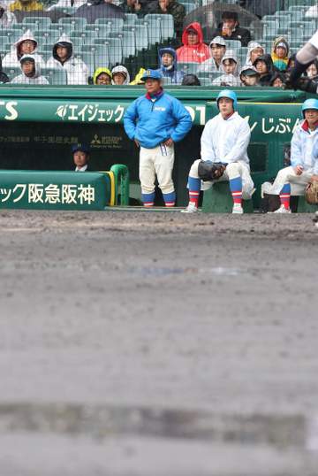 無失策の守備陣に「少々の雨でも練習はしますから」と花咲徳栄・岩井監督 「だいぶ冬で鍛えてきました」