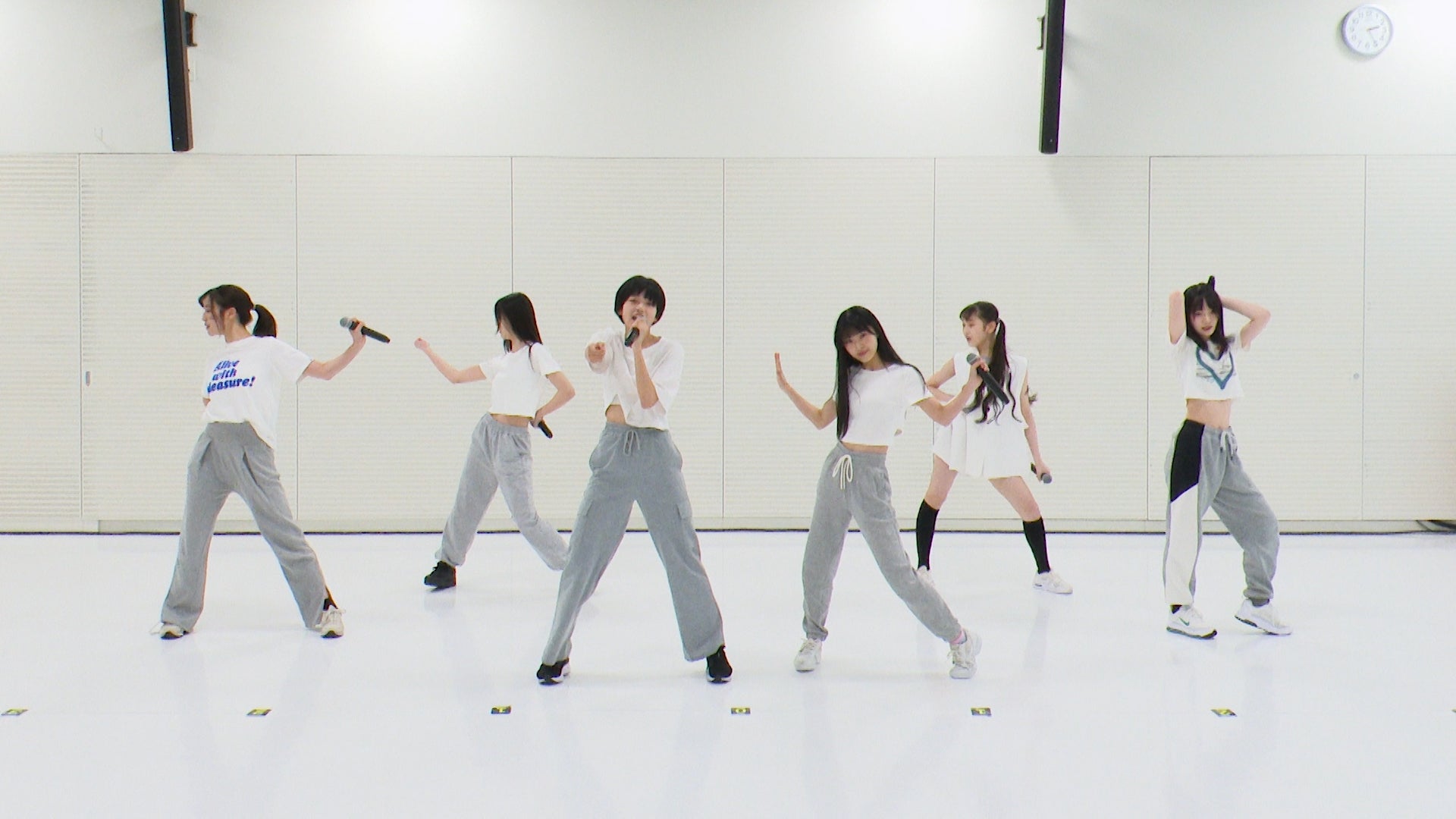 「OUT OF 48」第14話より（C）NTV