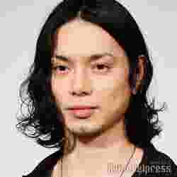 水嶋ヒロ 免許証公開し話題 こんな小さい証明写真からもイケメンが伝わるなんて モデルプレス 水嶋ヒロ 免許証公開し話題 こんな小さい証明写真からもイケメンが伝わるなんて モデルプレス