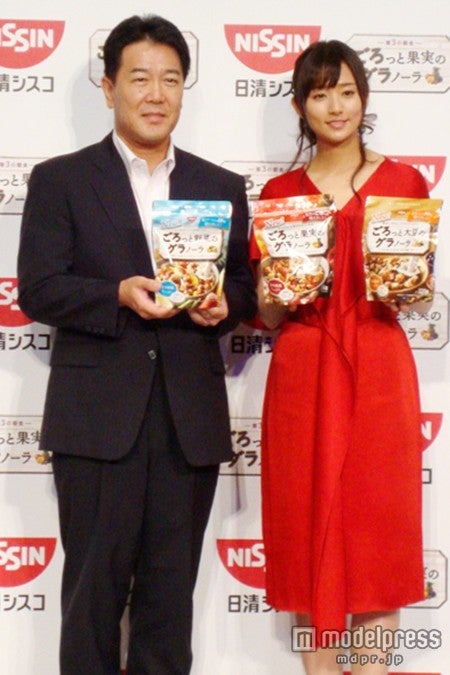 木村文乃（右）