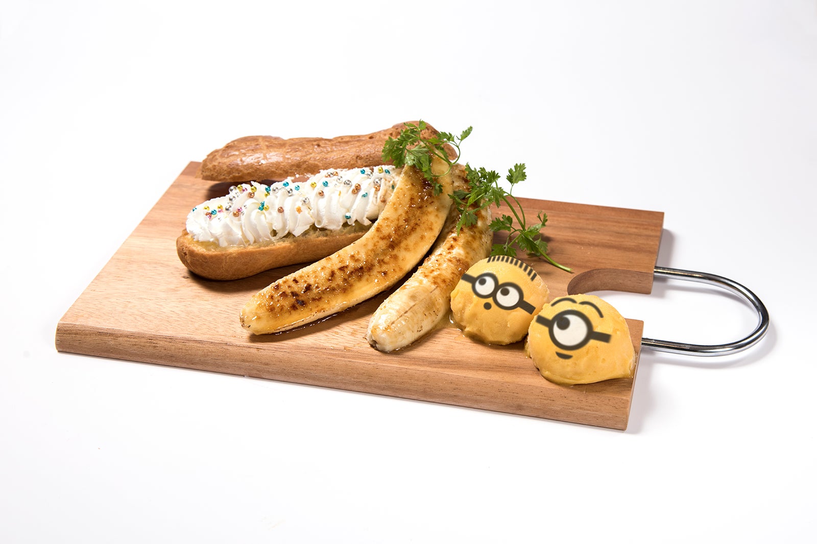 ミニオンも大好き！カラメル焼きバナナ ￥1,190（税抜）（C）Universal Studios．