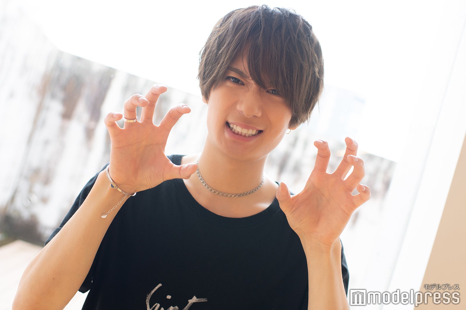 “オオカミポーズ”をしてもらいました！　／堀海登（C）モデルプレス