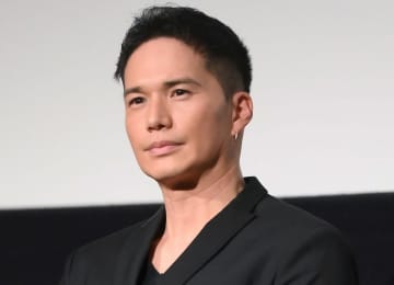 市原隼人に「胸筋が凄い！」「ガタイバグっててカッコよすぎ」鍛え抜かれたボディーも投稿内容が「優しい」