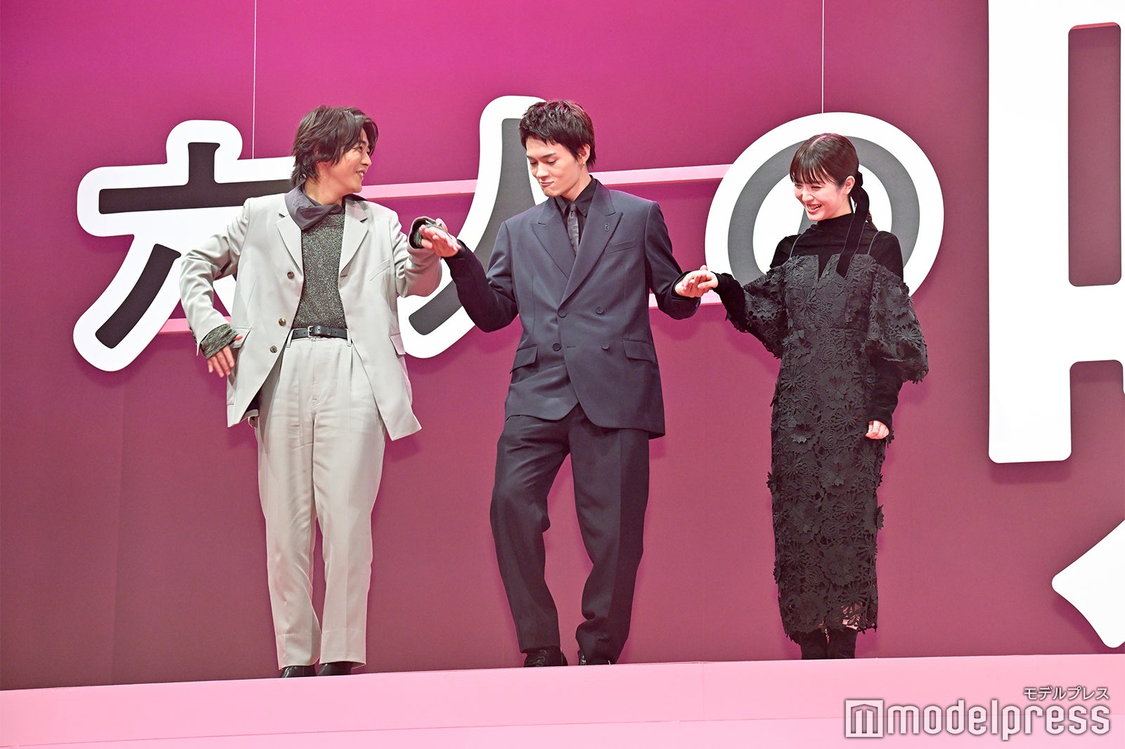 倉悠貴、佐野勇斗、浜辺美波、（C）モデルプレス